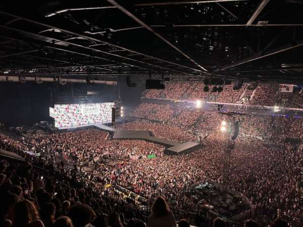 Paris La Défense Arena, section: 407, row: 58, seat: 20