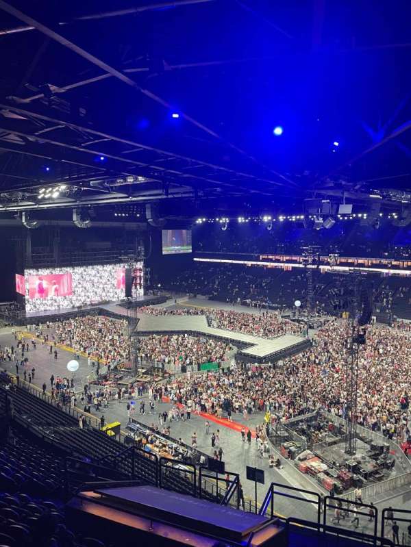 Paris La Défense Arena, section: 407, row: 55, seat: 25