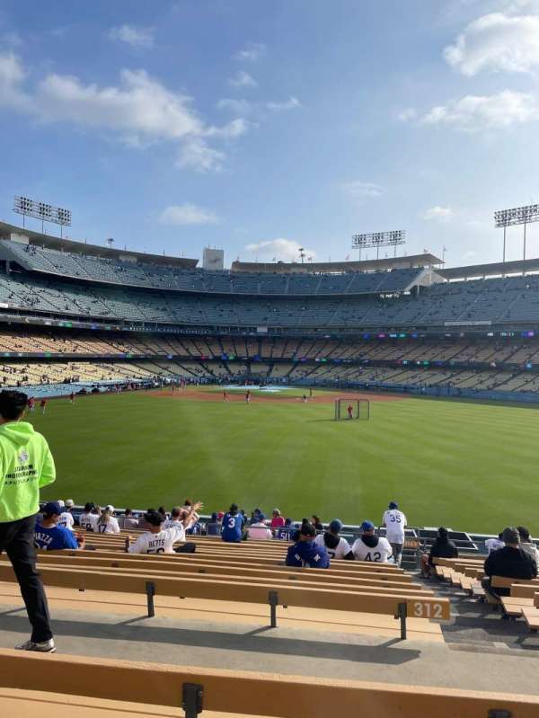 Dodger Stadium, section: 312PR, row: Q, seat: 19
