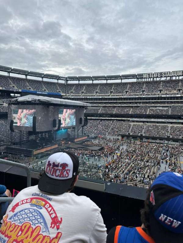 MetLife Stadium, section: 237, row: 3, seat: 6