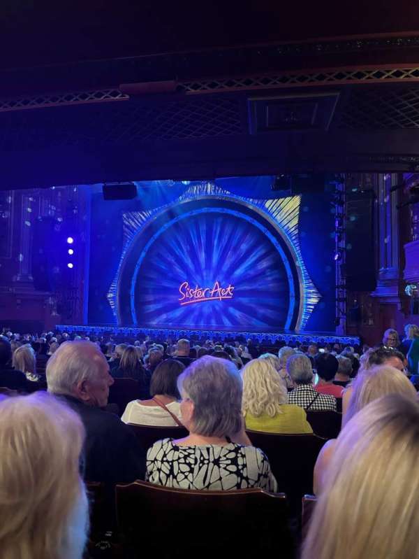 Dominion Theatre, section: Stalls, row: V, seat: 10