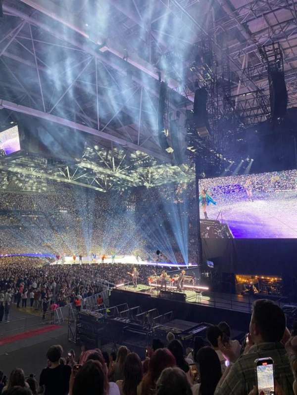 Strawberry Arena, section: 117, row: 18, seat: 6