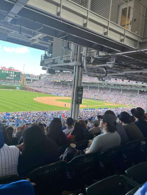 Wrigley Field, section: 206, row: 17, seat: 6