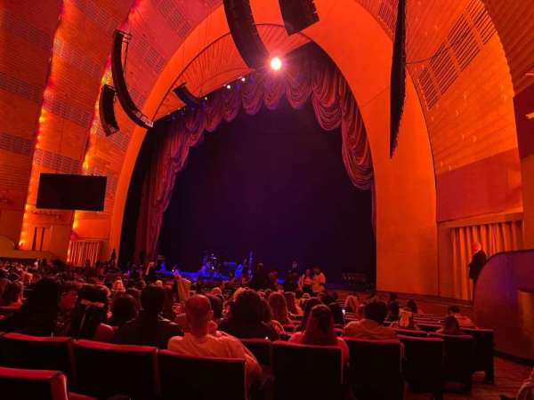 Radio City Music Hall, section: orchestra 1, row: ss, seat: 110
