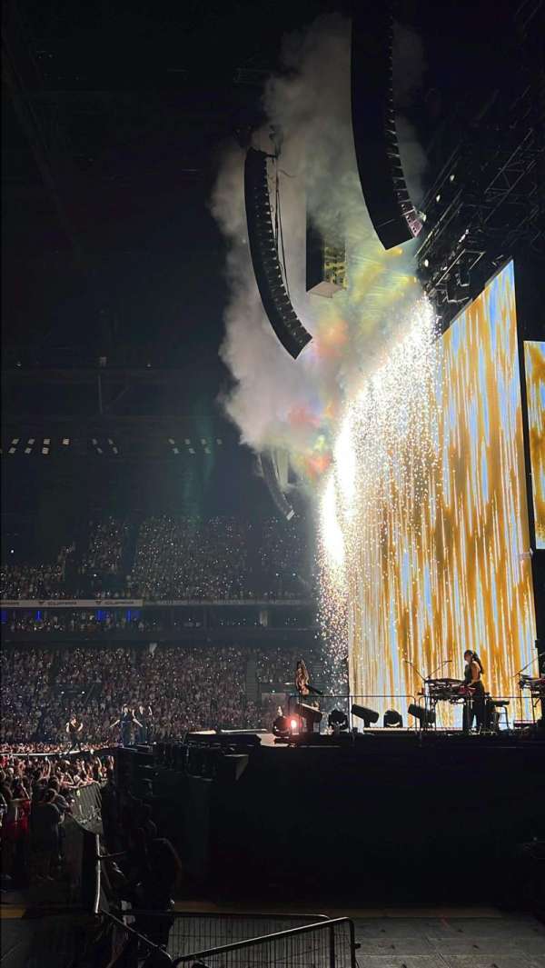 Paris La Défense Arena, section: 117, row: 6, seat: 17