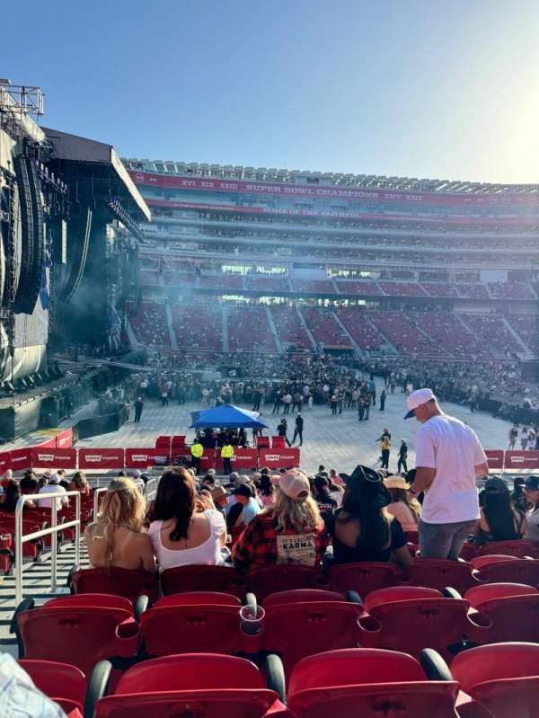 Levi's Stadium, section: 118, row: 20, seat: 15