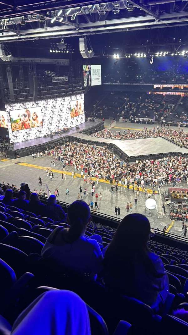 Paris La Défense Arena, section: 405, row: 54, seat: 12