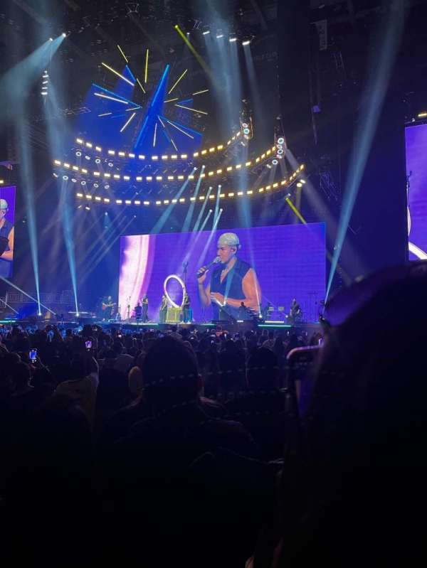 Fiserv Forum, section: 117, row: DDD, seat: 9