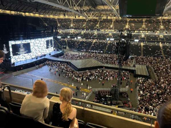 Strawberry Arena, section: 330, row: 4, seat: 175
