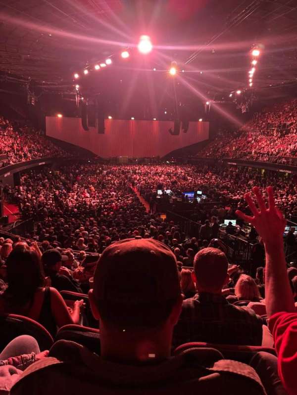 Kia Forum, section: 136, row: 10, seat: 10
