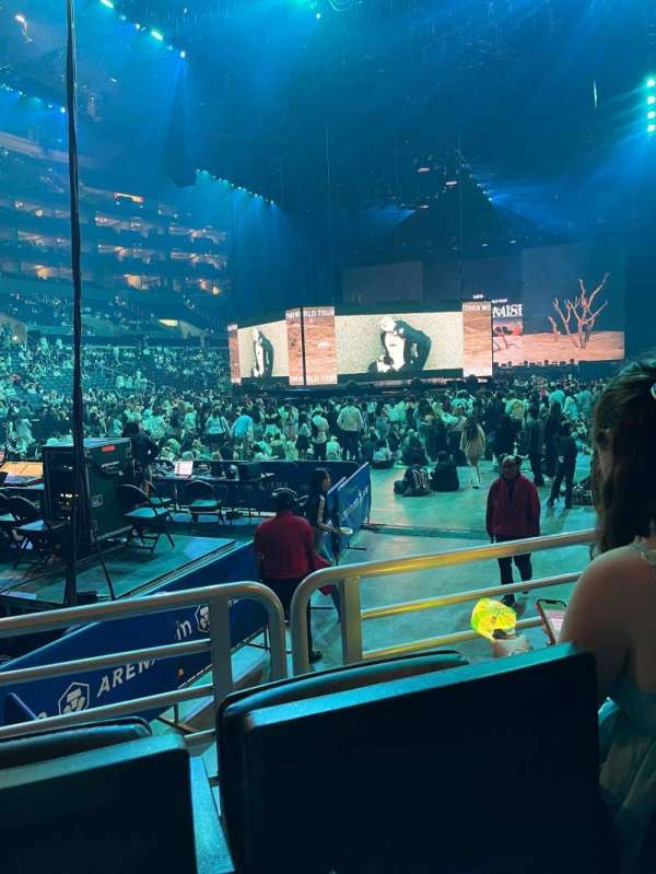 Crypto.com Arena, section: 105, row: 4, seat: 4