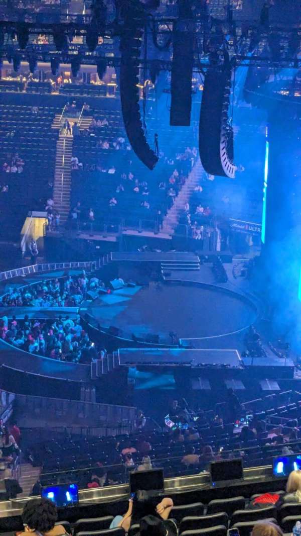 Madison Square Garden, section: 213, row: 11, seat: 1