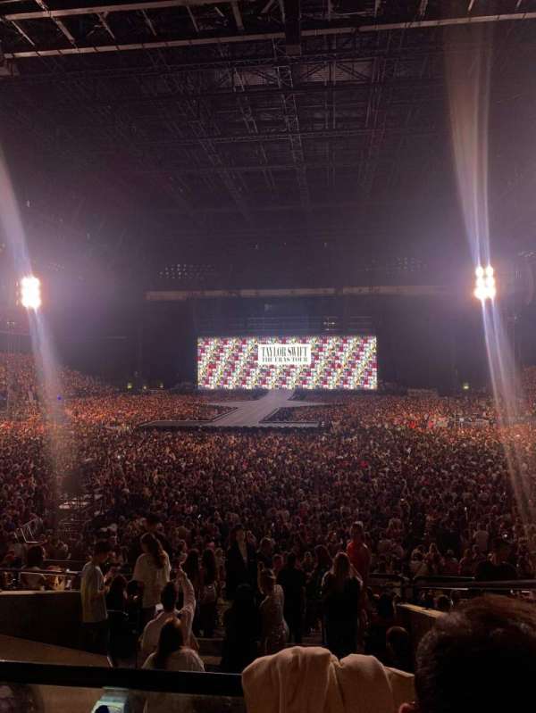 Paris La Défense Arena, section: 110, row: 24, seat: 21