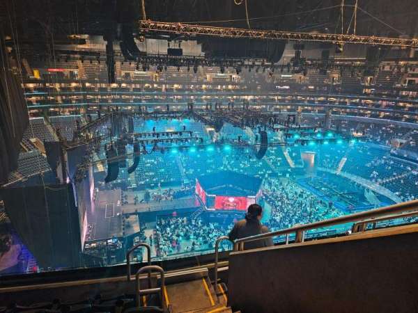Crypto.com Arena, section: 320, row: 6, seat: 1