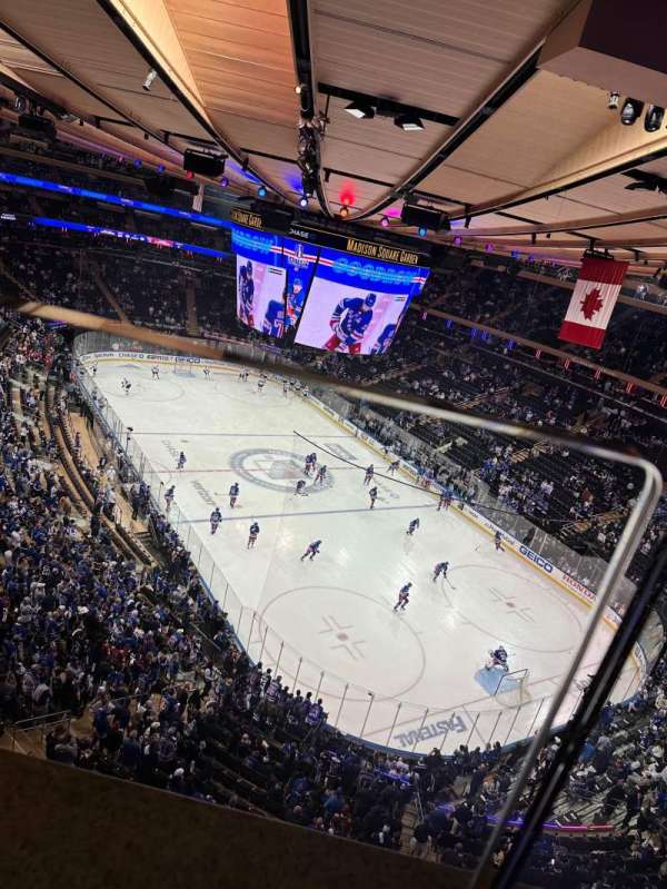 Madison Square Garden, section: 302, row: 1, seat: 1