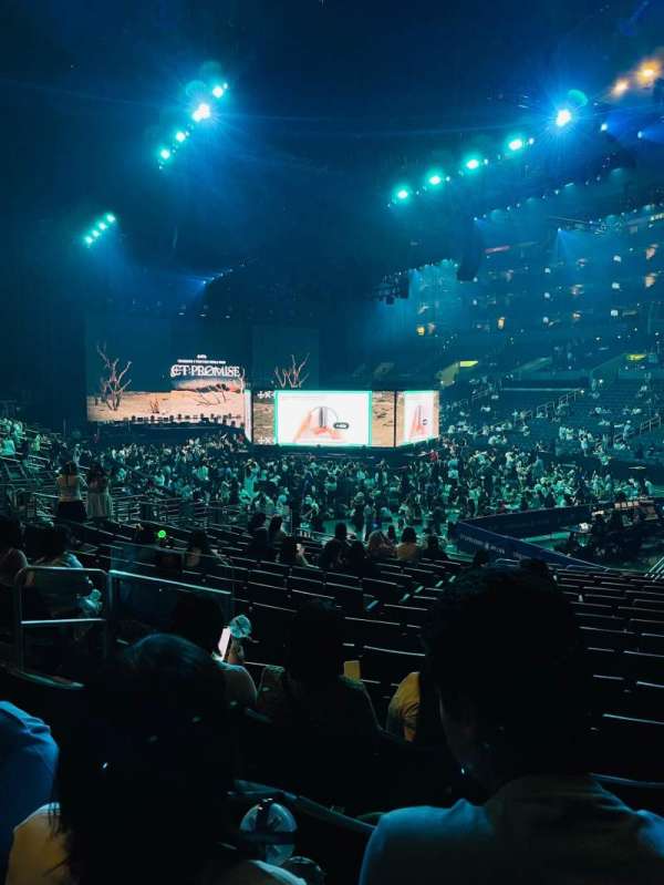 Crypto.com Arena, section: 108, row: 17, seat: 9