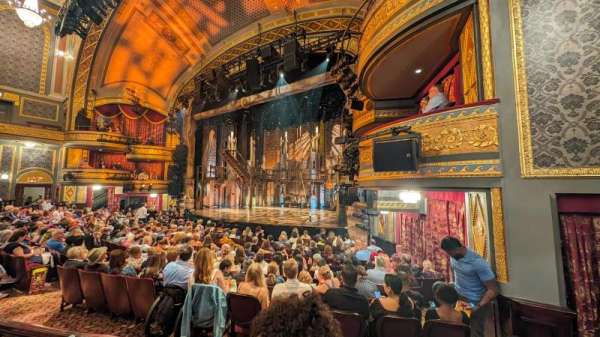 Richard Rodgers Theatre, section: Orchestra R, row: M, seat: 28