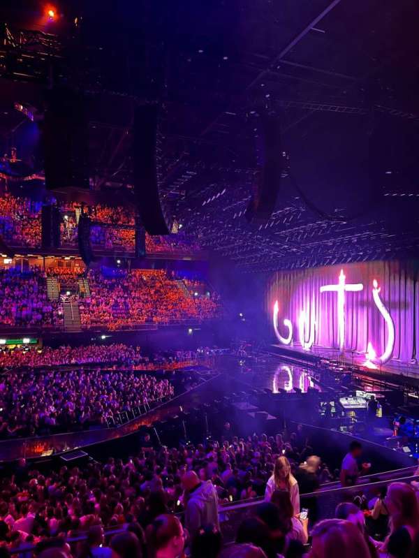 Ziggo Dome, section: 102, row: 8, seat: 44