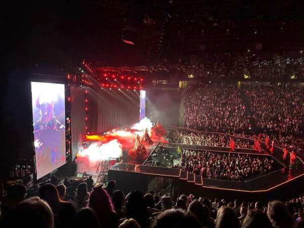 AO Arena, section: 102, row: T, seat: 5