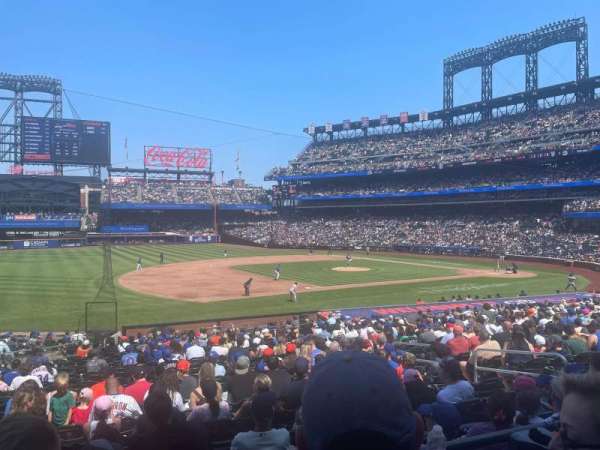 Citi Field, section: 124, row: 24, seat: 10