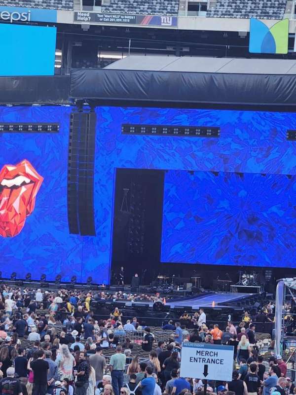 Metlife Stadium, section: 124, row: 11, seat: 6