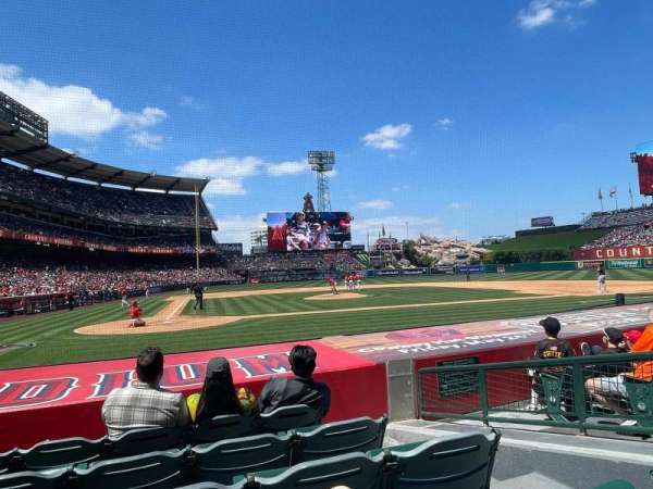 Angel Stadium, section: 122, row: G, seat: 9