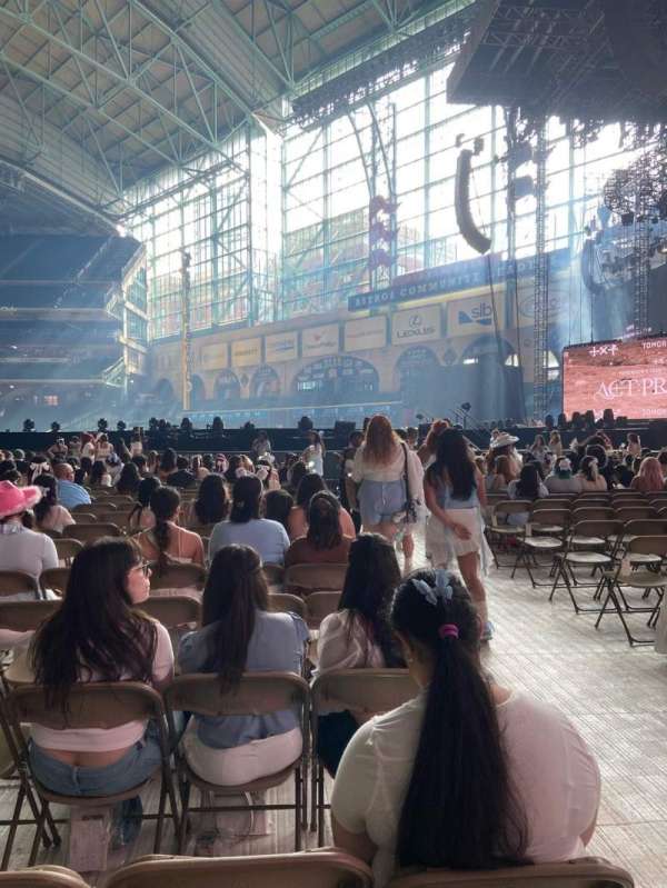 Daikin Park, section: E, row: 26, seat: 25