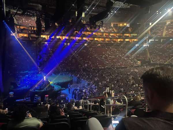 Toyota Center, section: 124, row: 21, seat: 3