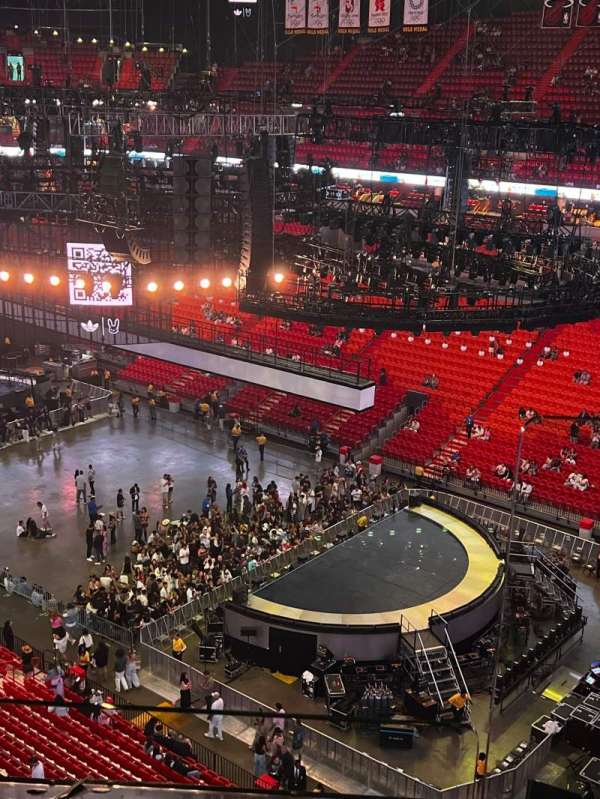 Kaseya Center, section: 420, row: 2, seat: 1
