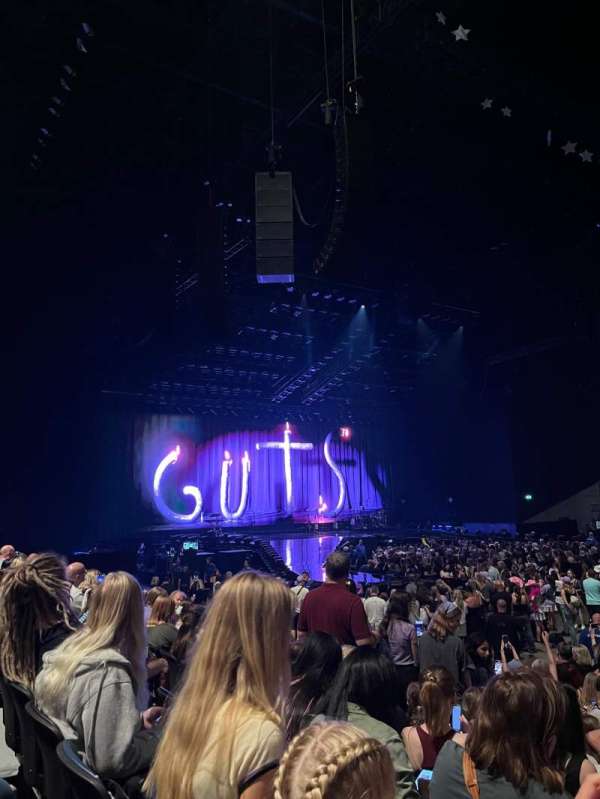 Royal Arena, section: 116, row: 13, seat: 299