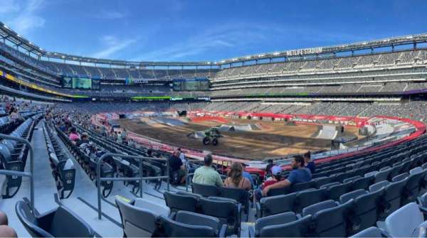 MetLife Stadium, section: 131, row: 21, seat: 21