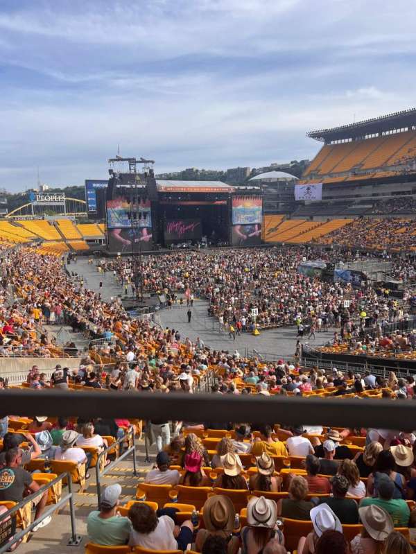 Acrisure Stadium, section: 218, row: B, seat: 2