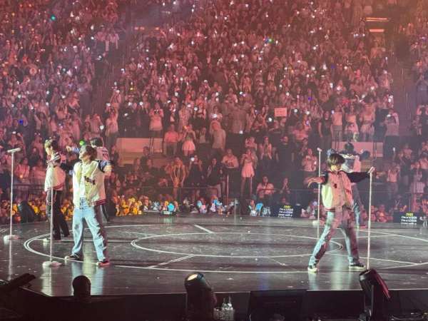 Madison Square Garden, section: 107, row: 6
