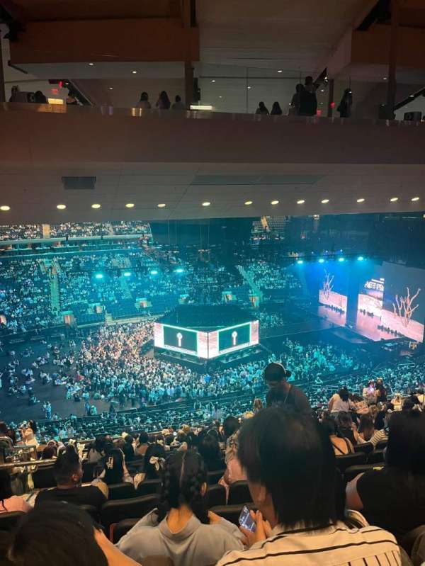 Madison Square Garden, section: 210, row: 16, seat: 2