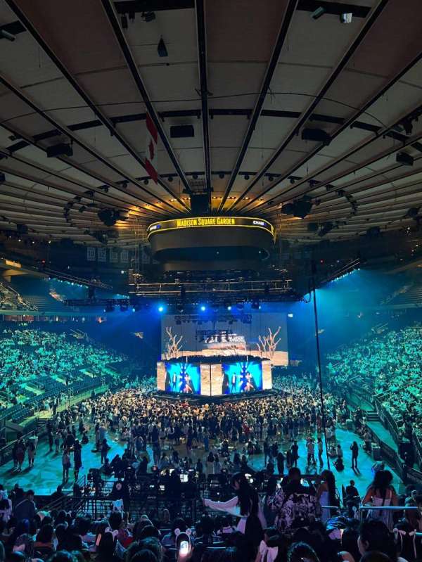 Madison Square Garden, section: 102, row: 21, seat: 19