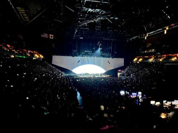 Climate Pledge Arena, section: 22, row: T, seat: 6