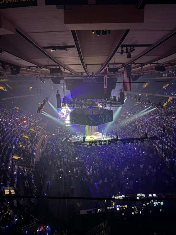 Madison Square Garden, section: 304, row: 2, seat: 8