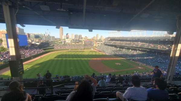 Wrigley Field, section: 408L, row: 6, seat: 9