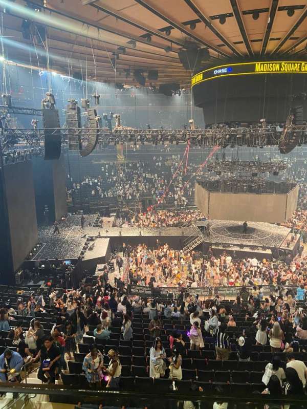 Madison Square Garden, section: 223, row: 1, seat: 20