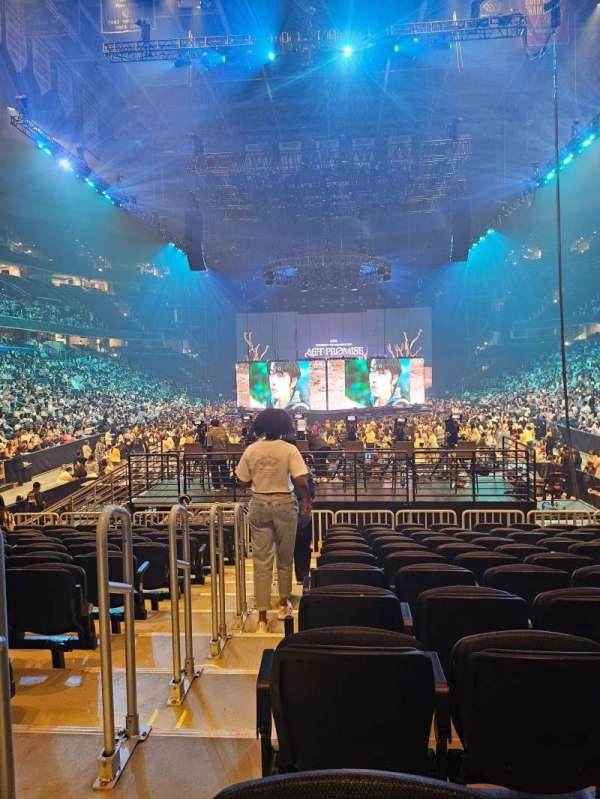 Capital One Arena, section: 106, row: L, seat: 1
