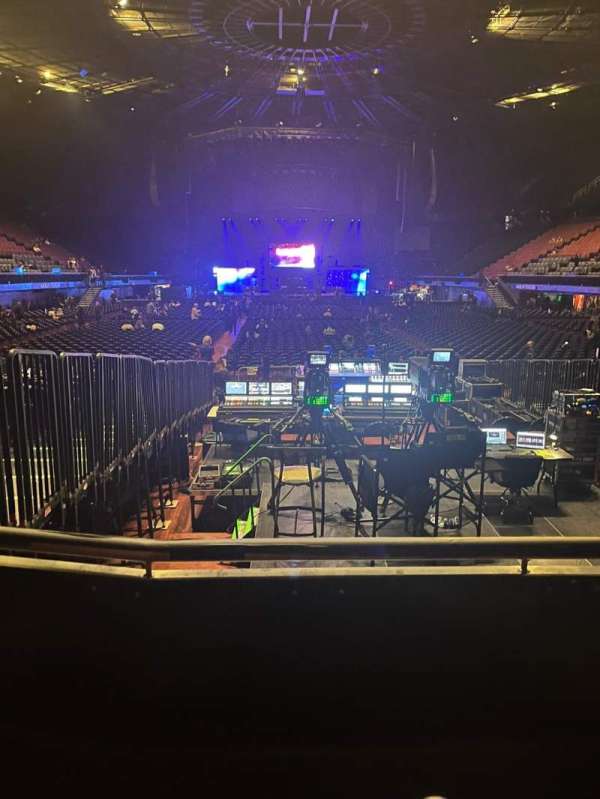 Kia Forum, section: 136, row: 2, seat: 5