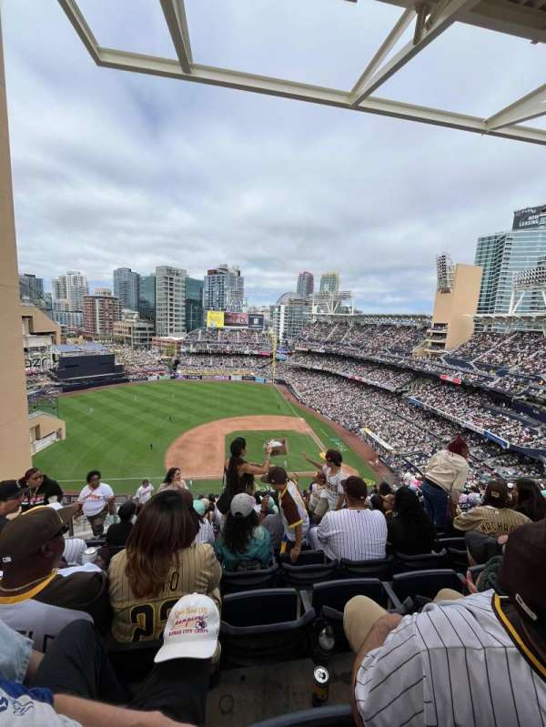 Petco Park, section: 312, row: 25, seat: 21