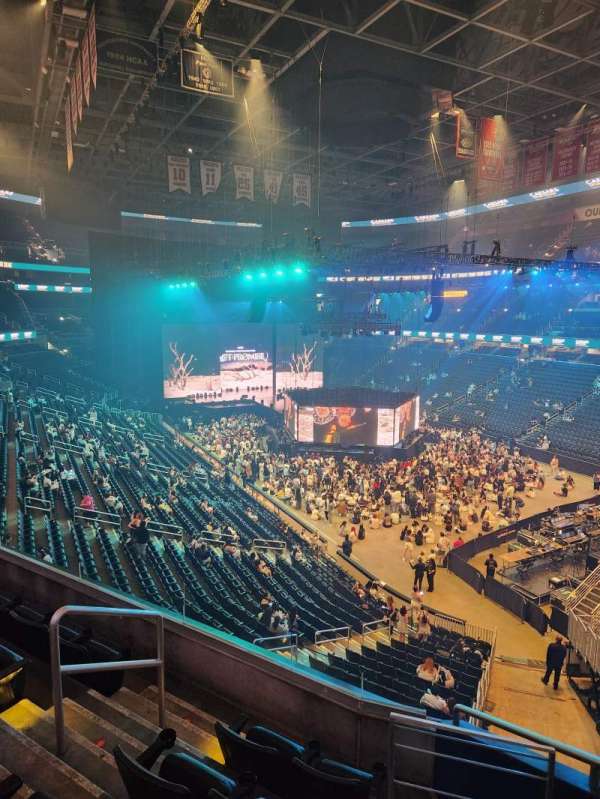 Capital One Arena, section: 205, row: E, seat: 4