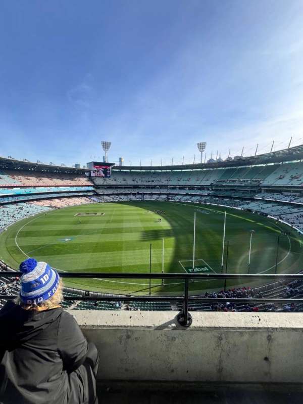 Melbourne Cricket Ground, section: Q5, row: B, seat: 9