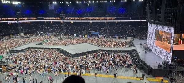 Paris La Défense Arena, section: 419, row: 45, seat: 37