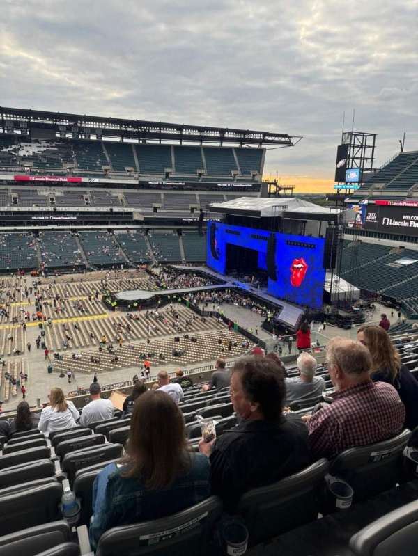 Lincoln Financial Field, section: C21, row: 19, seat: 16