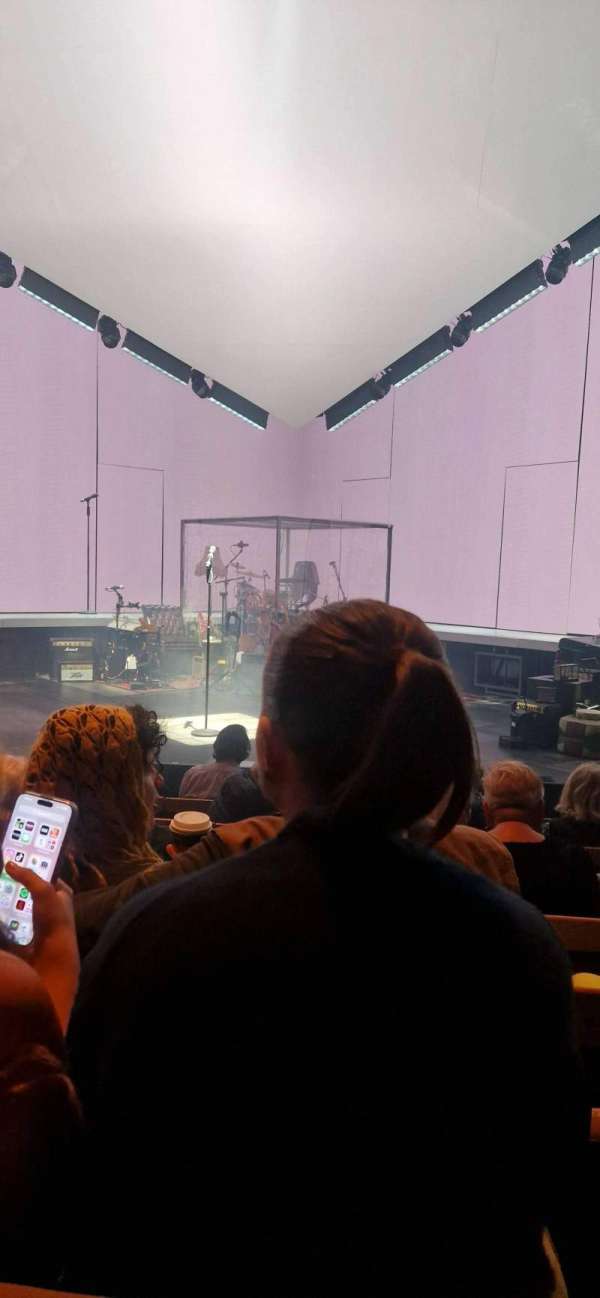 Young Vic, section: Stalls, row: G, seat: 15