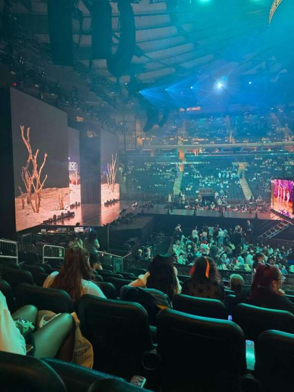 Madison Square Garden, section: 116, row: 12, seat: 7