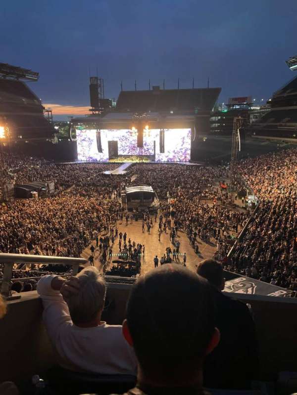 Lincoln Financial Field, section: M13, row: 8, seat: 18