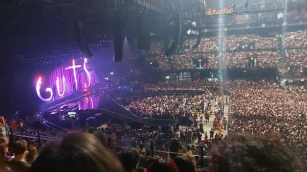 Unipol Arena, section: 2 Ring Ovest B, row: 7, seat: 16